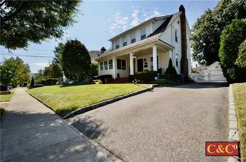 8 Oak Street, Valley Stream, NY 11581