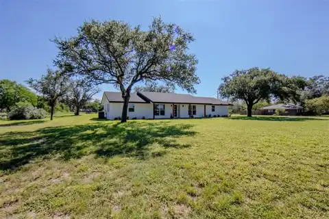 615 E Trant Road, Kingsville, TX 78363