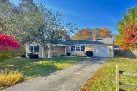 21 Silver Lane, Hyannis, MA 02601