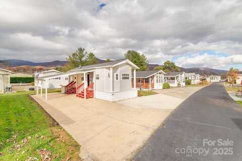 52 Strollers Lane, Waynesville, NC 28785