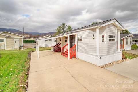 52 Strollers Lane, Waynesville, NC 28785