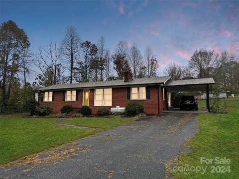 71 Peachtree Street, Marion, NC 28752