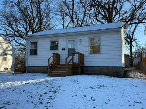 3116 Seneca Avenue, Des Moines, IA 50310