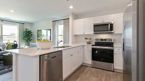 121 Hanging Elm Ln, Fuquay Varina, NC 27526