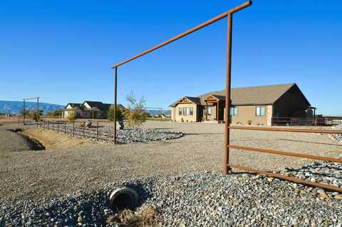 1641 Saddle Ring Court, Loma, CO 81524