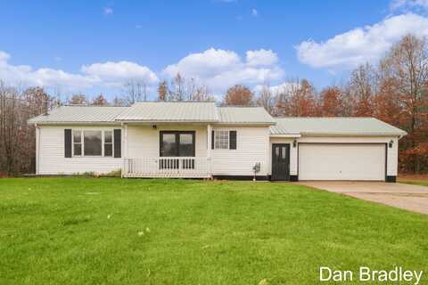 789 Orton Street, Howard City, MI 49329