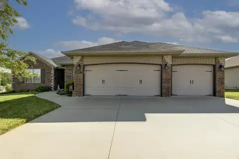 859 Stone Crest Drive, Nixa, MO 65714