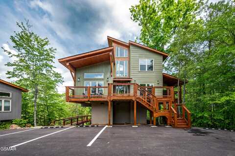 2385 Forge Hideaway Loop, Pigeon Forge, TN 37863