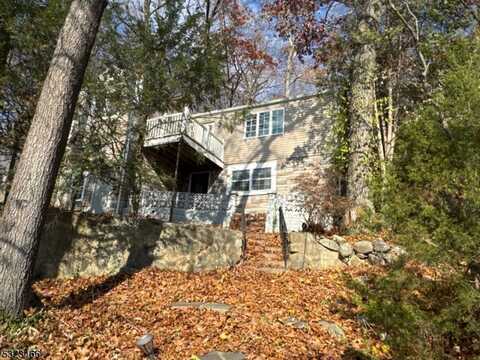 13 Mountain Glen Rd, Ringwood, NJ 07456