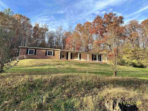 786 Sleepy Creek Road, Hurricane, WV 25526