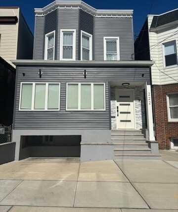 222 SHIPPEN ST, Weehawken, NJ 07086