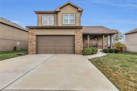 1724 NE Nine Oaks Drive, Lees Summit, MO 64086