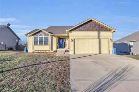 215 Meadowbrook Lane, Wellsville, KS 66092