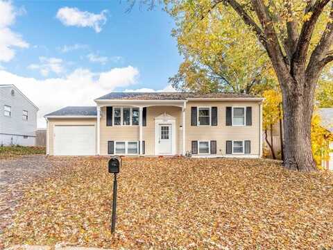 5303 Red Barn Lane, Saint Joseph, MO 64503