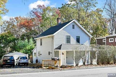 14 Kinderkamack Road, Woodcliff Lake, NJ 07677