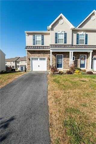 1434 Black Forest Drive, White Hall, PA 18104