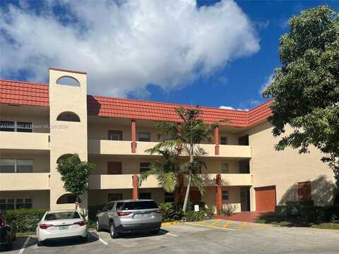 7991 N Sunrise Lakes Dr, Sunrise, FL 33322