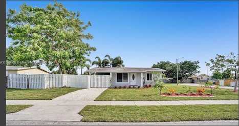 251 NE 51st St, Oakland Park, FL 33334