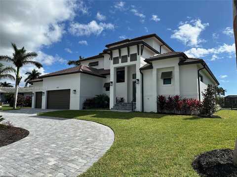 654 Bamboo Ct, Marco Island, FL 34145