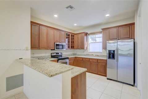 1033 NE 17th Way, Fort Lauderdale, FL 33304