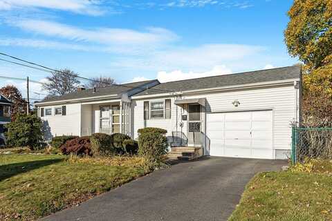 99 Oakside Ave, Methuen, MA 01844