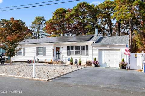 136 Smith Circle, Point Pleasant Boro, NJ 08742