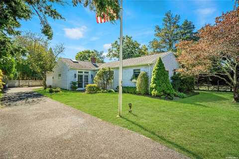 4 Barker, Quogue, NY 11959