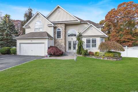 11 Debron Court, Centereach, NY 11720