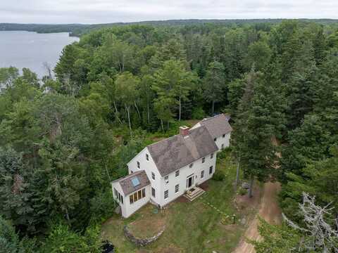 31 Osprey Point Road, Sedgwick, ME 04676