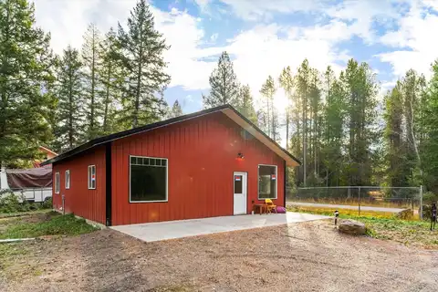 595 Glacier Drive, Hungry Horse, MT 59919