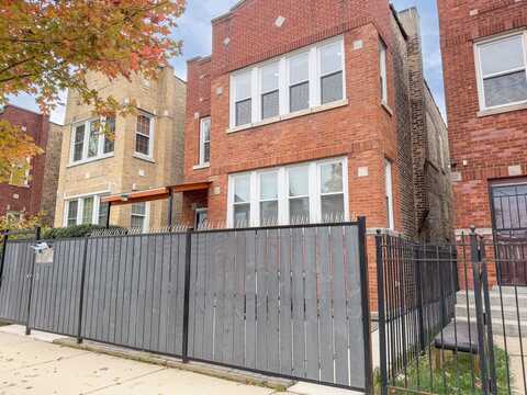 4413 W Iowa Street, Chicago, IL 60651