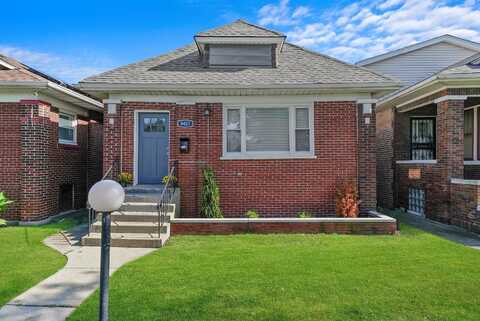 9421 S Rhodes Avenue, Chicago, IL 60619