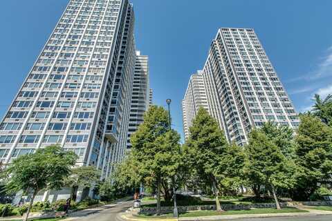 4250 N Marine Drive, Chicago, IL 60613