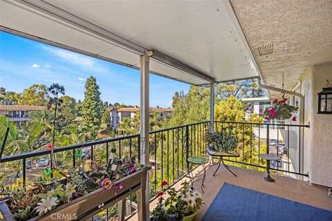 2393 Via Mariposa West, Laguna Woods, CA 92637