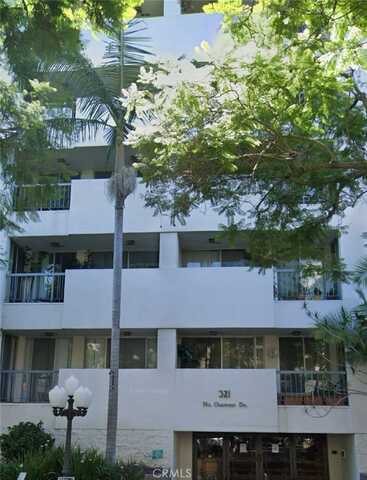 321 N Oakhurst Drive, Beverly Hills, CA 90210