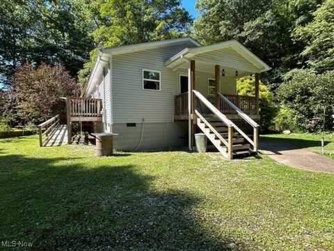 8690 Clay Road, Left Hand, WV 25266