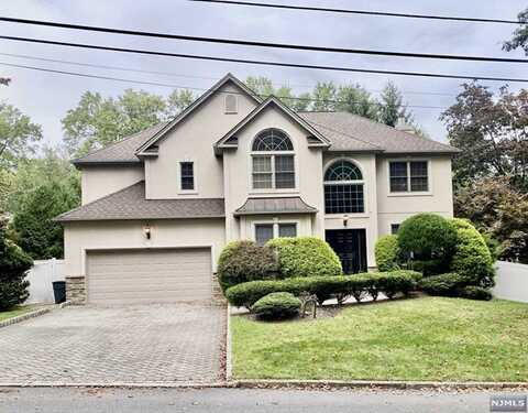 19 Laurel Road, Demarest, NJ 07627