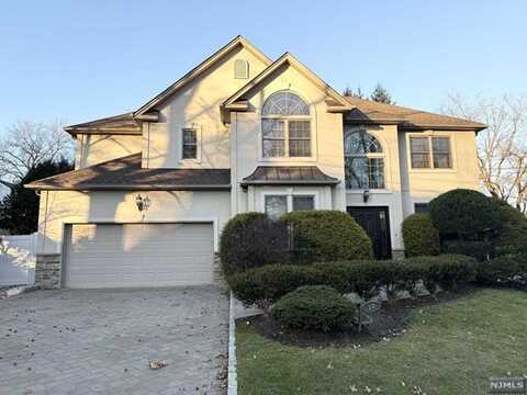 19 Laurel Road, Demarest, NJ 07627