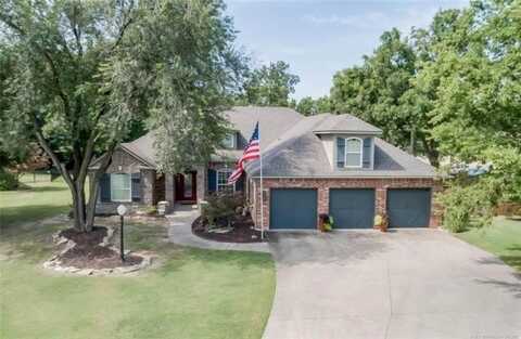 2501 Forest Ridge Parkway, Claremore, OK 74017