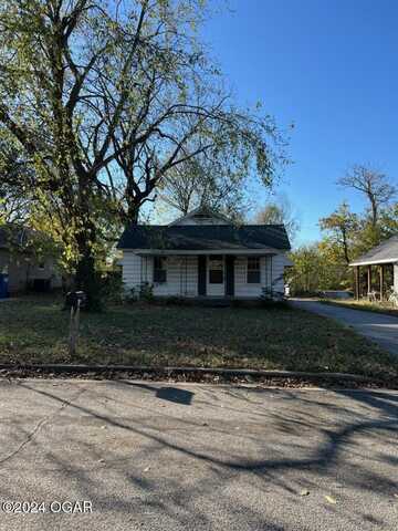 110 N Winfield Avenue, Joplin, MO 64801