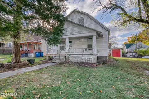 1177 Lyon Street, Carthage, MO 64836