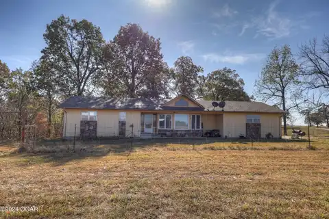 19367 Parrot Road, Neosho, MO 64850