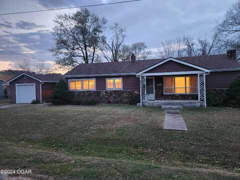 1616 Adams Ave Avenue, Seneca, MO 64865