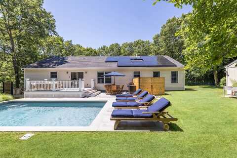 12 Hawthorne Avenue, East Hampton, NY 11937