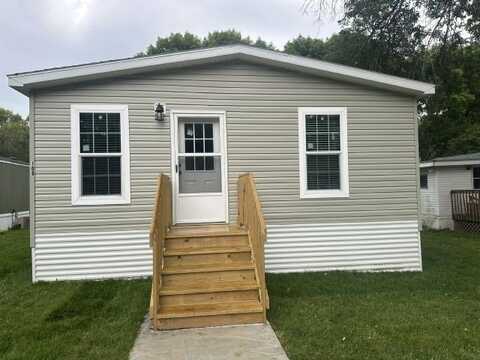 108 laurinda, Mankato, MN 56001