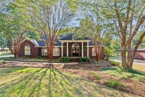 1746 Summerville Road, Smiths Station, AL 36877