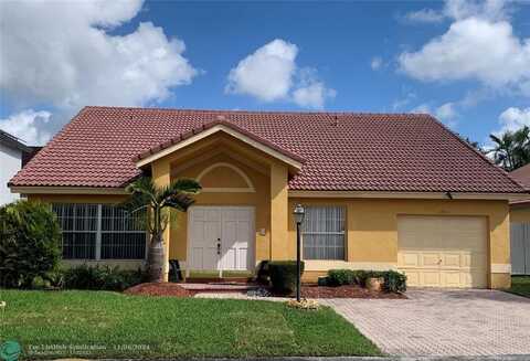 18805 NW 80th Ave, Hialeah, FL 33015