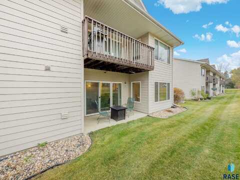 7119 W 56th St, Sioux Falls, SD 57106