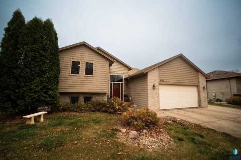 4712 E 4th St, Sioux Falls, SD 57110