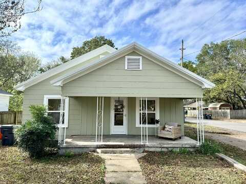 1100 S Erie Avenue, Russellville, AR 72801